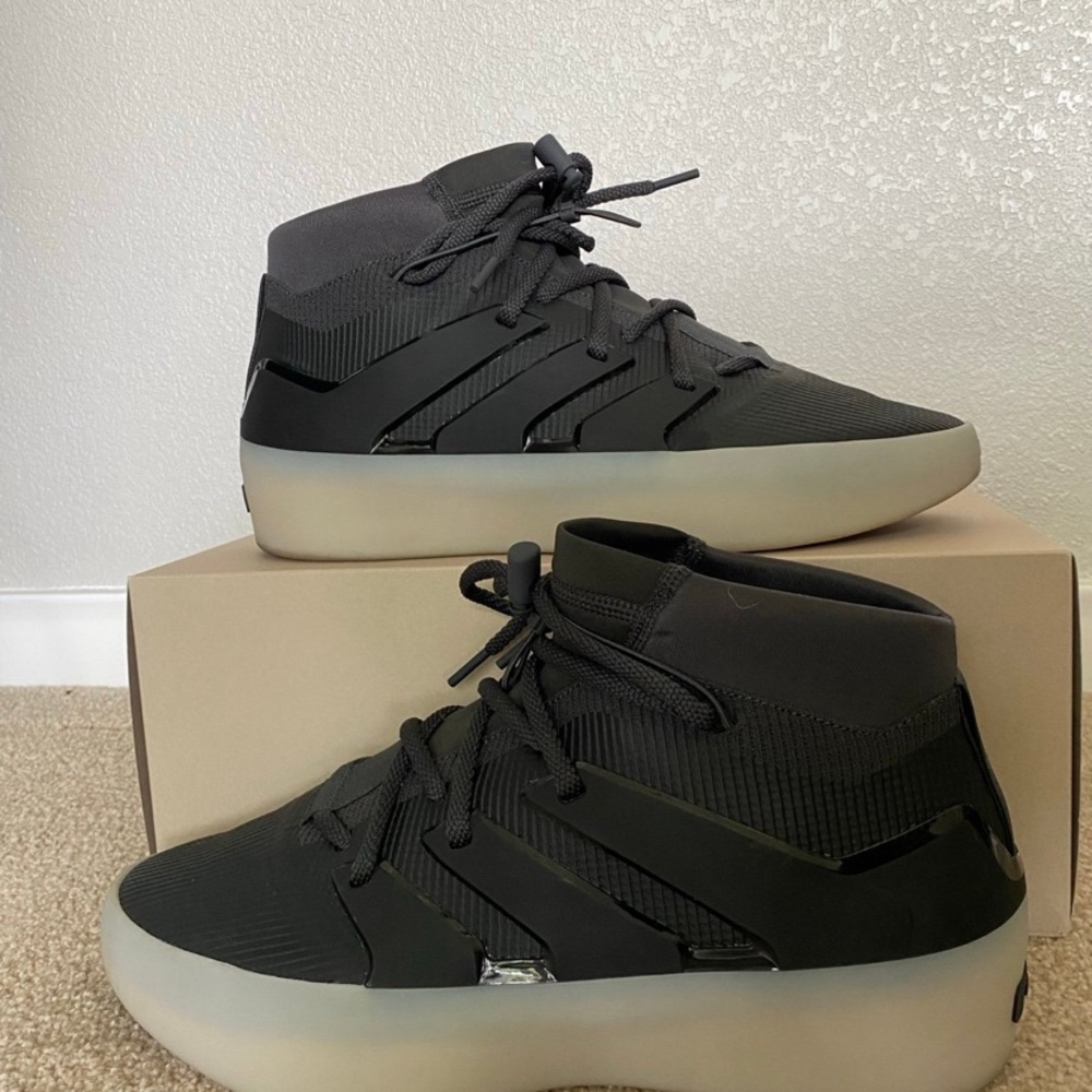 adidas Fear of God Athletics I
Basketball Carbon